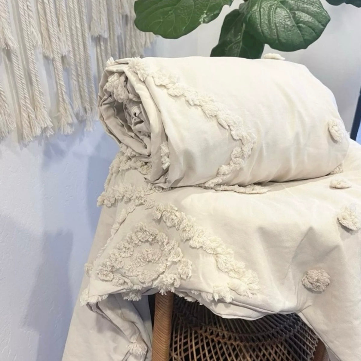 NEW Anthropologie Cream Boho King / Queen Tassel Fringe Bedspread Duvet Sham Set