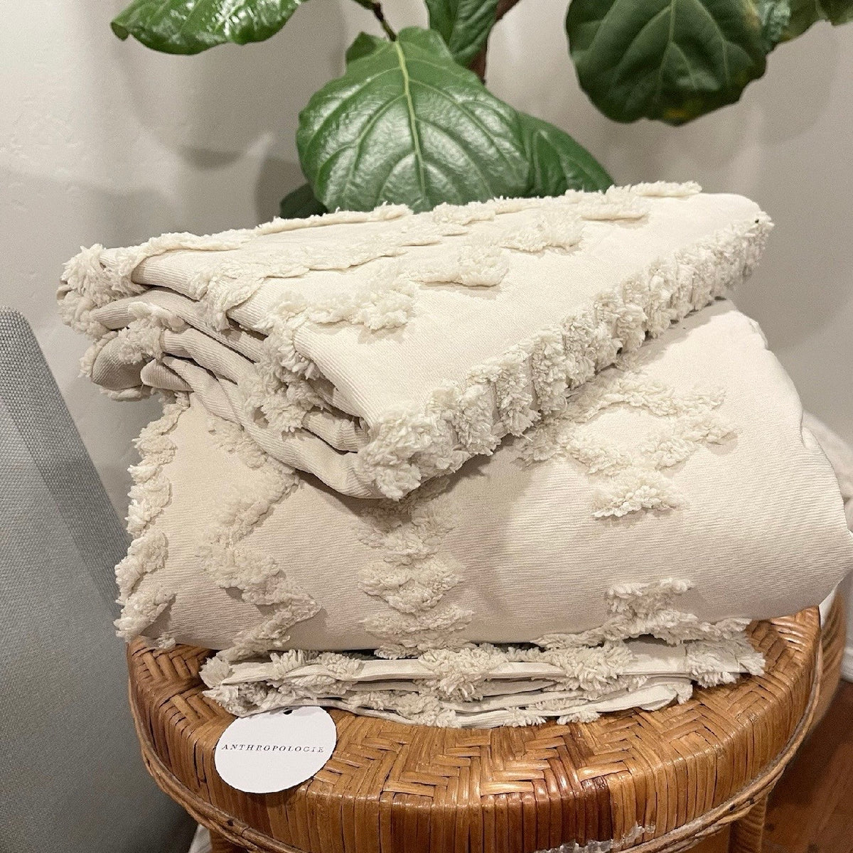 NEW Anthropologie Beige Boho King / Queen Size Tufted Bedding Duvet & Sham Set