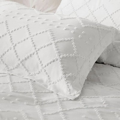 NEW Anthropologie White Queen / King Embroidered Tassel Bedspread Duvet Sham Set