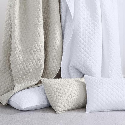 NEW West Elm Cream Ultra Soft Diamond Quilted Queen King Bedding Quilt Sham Set
