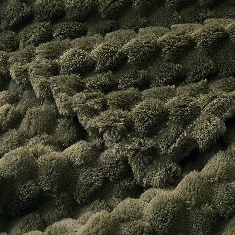 NEW West Elm Boho Dark Green Sherpa Ultra Soft Throw Blanket Bedding - 60" x 50"