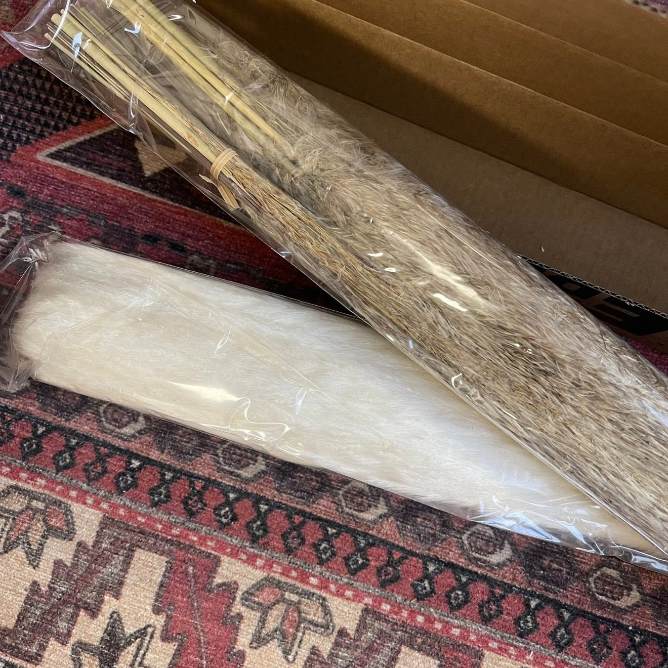 NEW Anthropologie 96 Piece Dried Neutral Pampas Grass Boho Decor Flowers Reeds