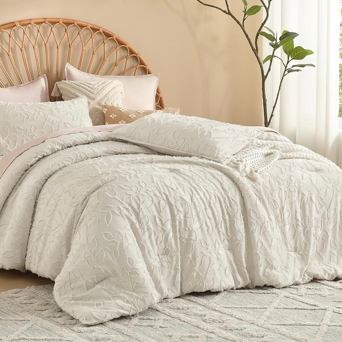 NEW Anthropologie Ivory Beige Tufted Floral Boho Comforter Bedding & Sham Set