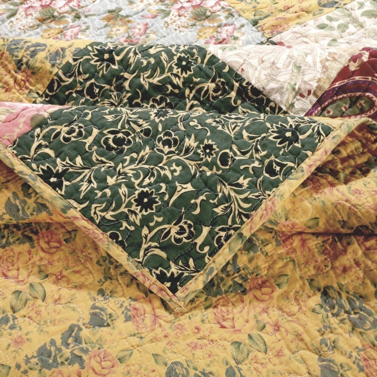 NEW Anthropologie Boho Floral Throw Blanket Bedspread Quilt Bedding - 50" x 60"