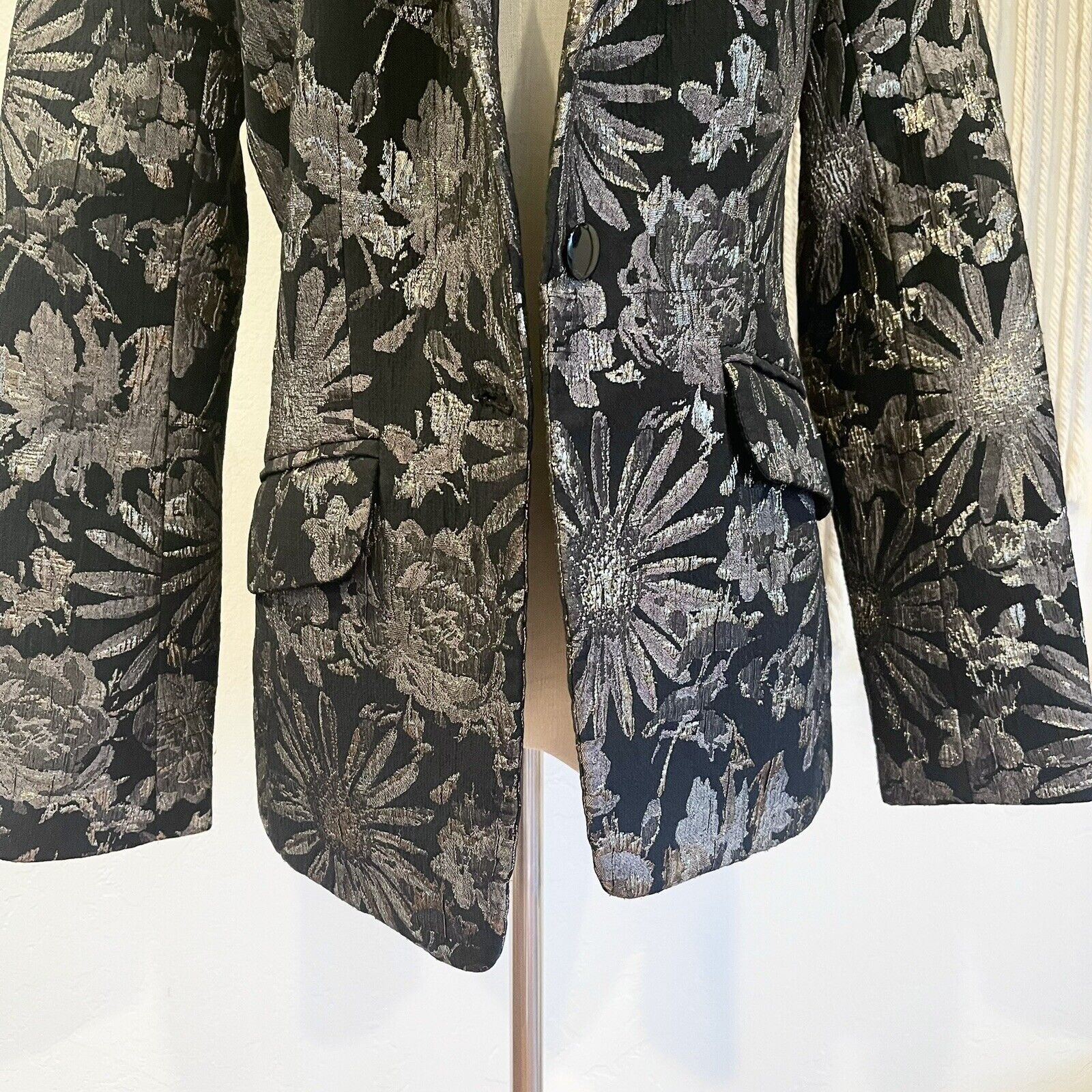 Trina Turk Black & Gold Metallic Floral Vedutta Blazer Jacket Coat - Medium / 8