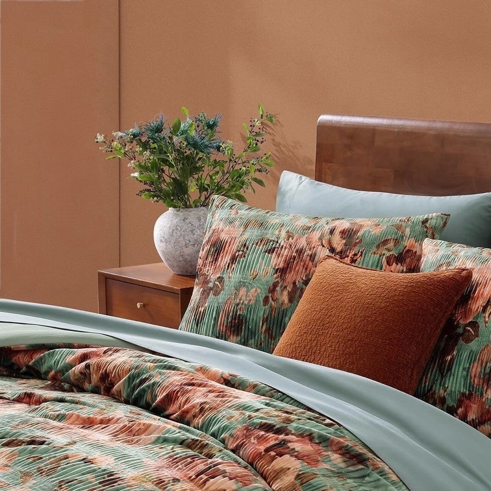 NEW Anthro 7 Piece Green Velvet Boho Queen / King Bedding Comforter & Sham Set