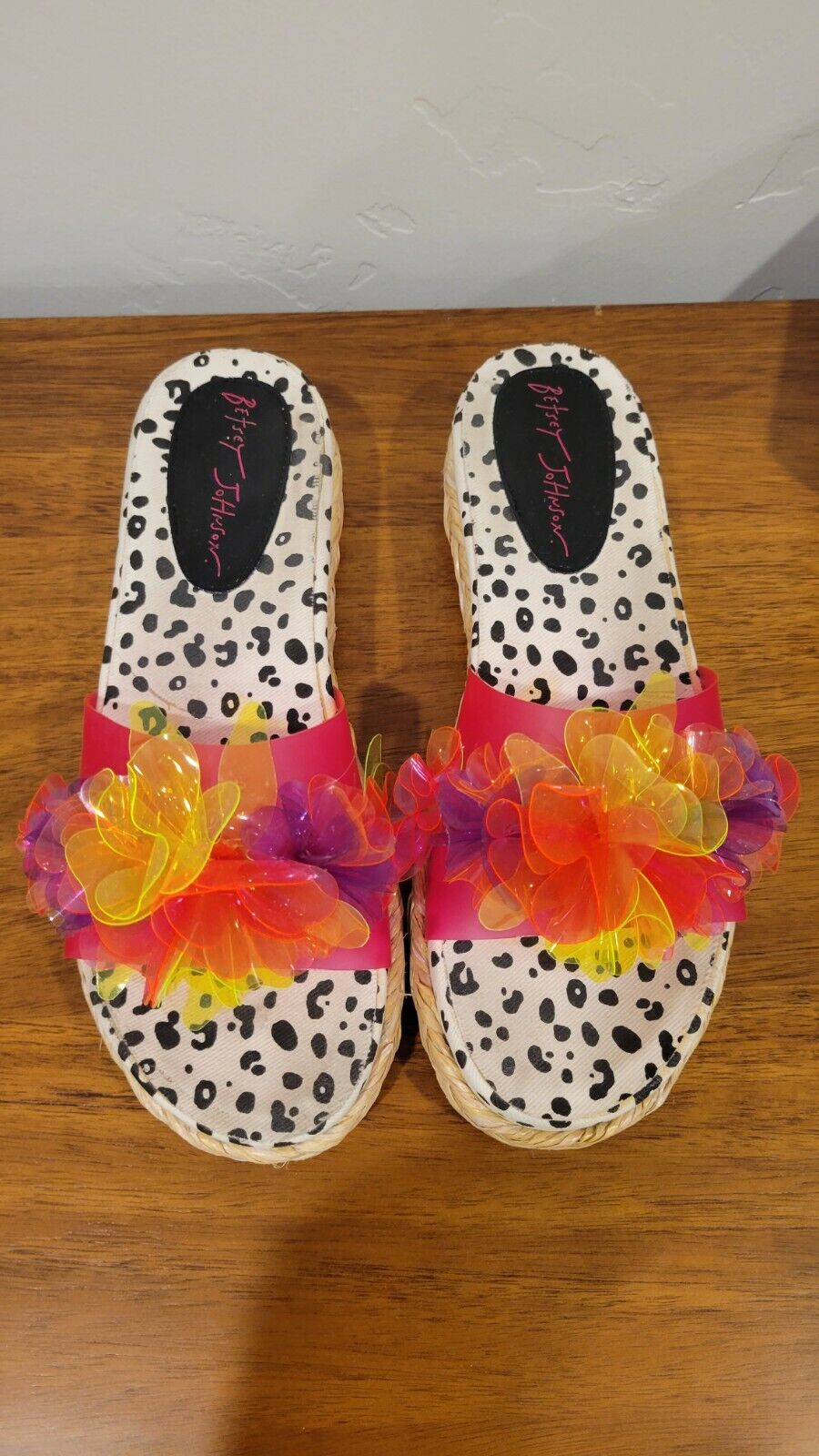 Betsey Johnson Neon Floral Espadrille Wedge Platform Sandals Shoes Size 8.5 / 39