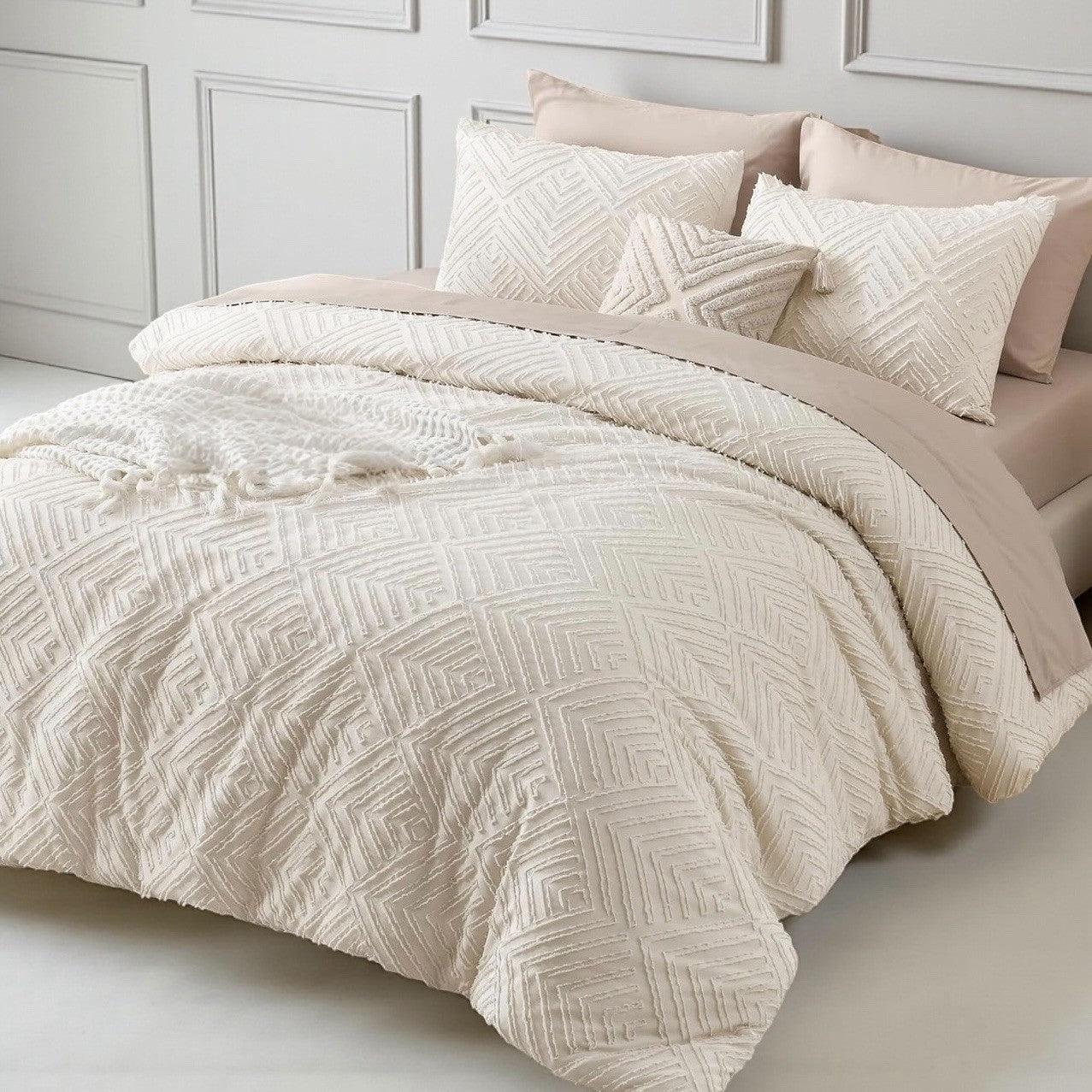 NEW Anthro Beige Diamond Tufted Queen / King Boho Comforter Bedding & Sham Set