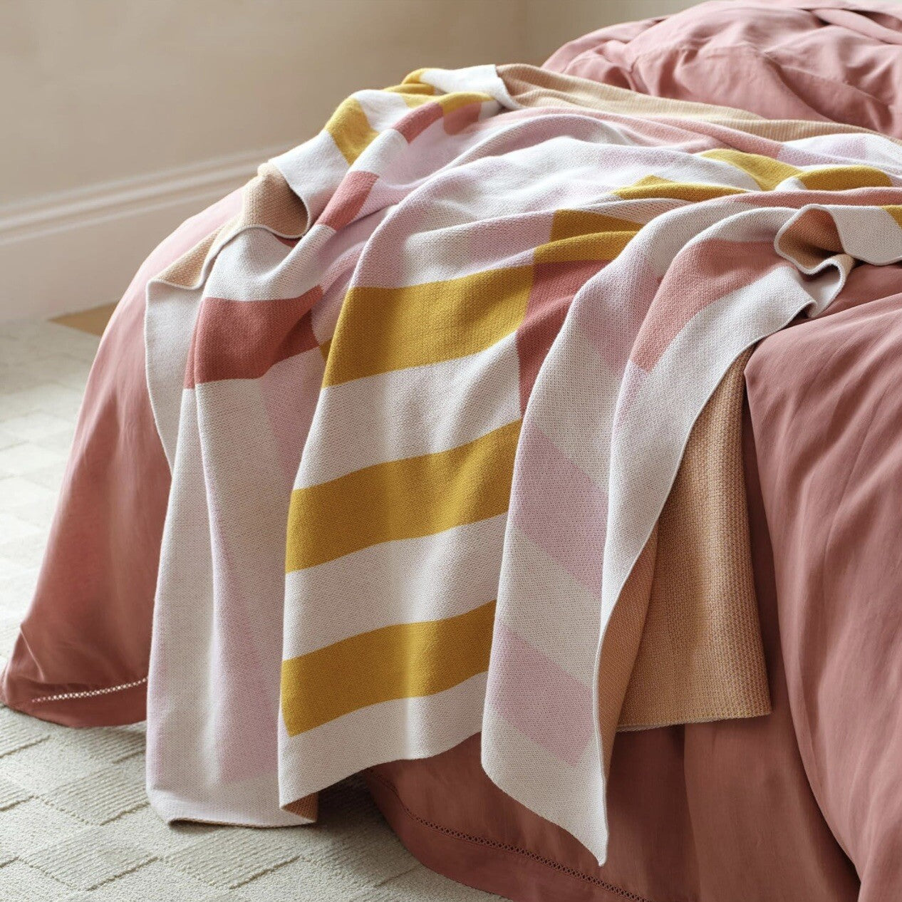 NEW Anthropologie Boho Stripe Reversible Throw Blanket Bedspread Quilt 50" x 60"
