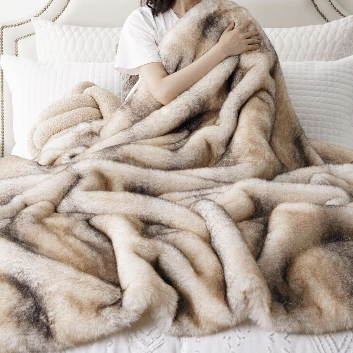 NEW West Elm Boho Brown Faux Fur Thick Mink Throw Blanket Bedding - 60" x 50"