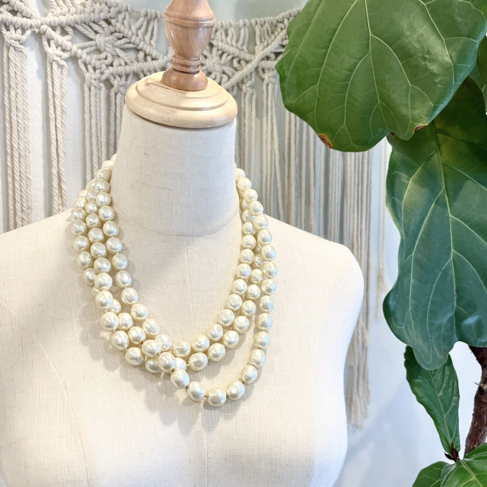 Vintage White Pearl Ceramic Long Beaded Layered Necklace Jewelry Retro Antique