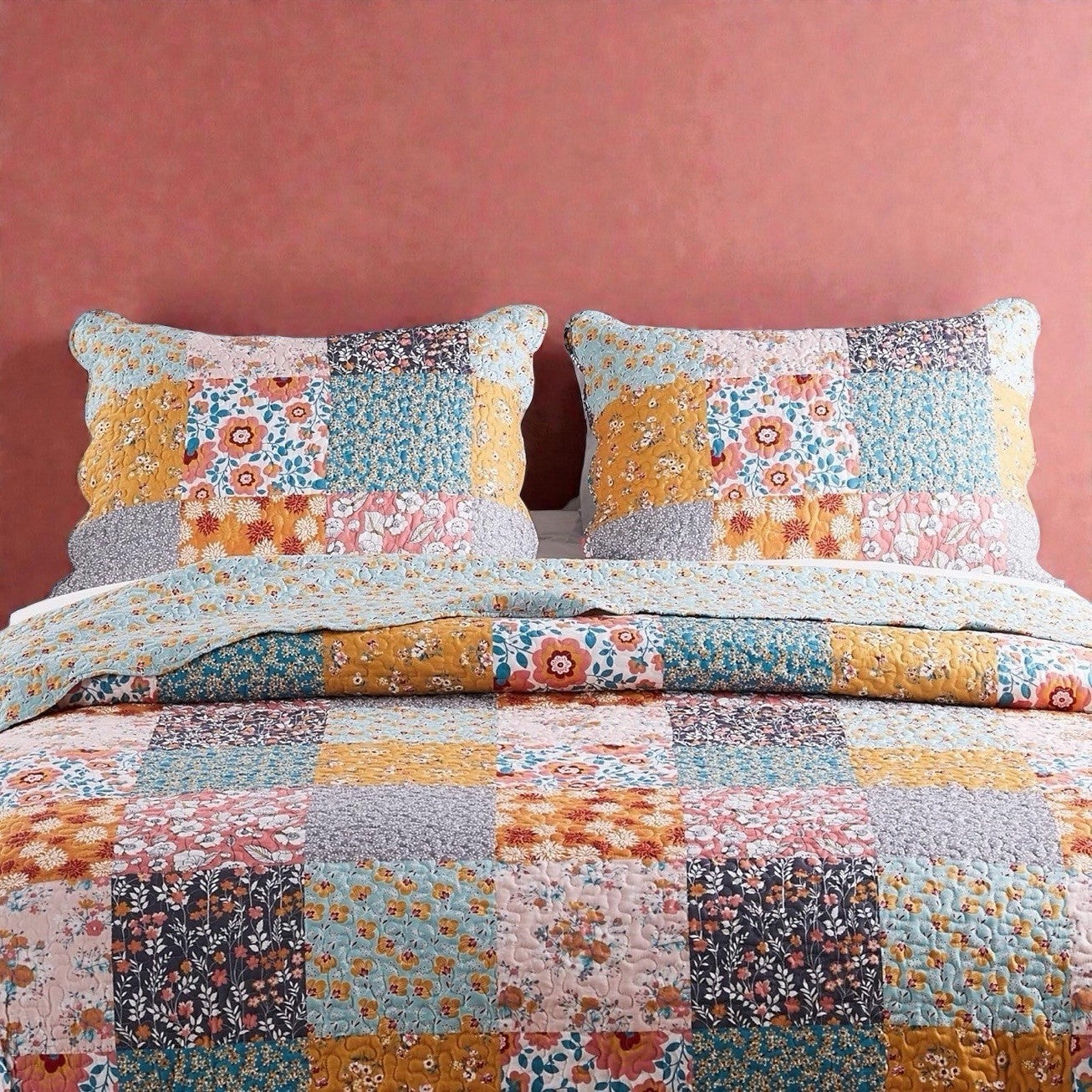 NEW Anthro Patchwork Floral Reversible Boho Queen King Bedding Quilt & Sham Set