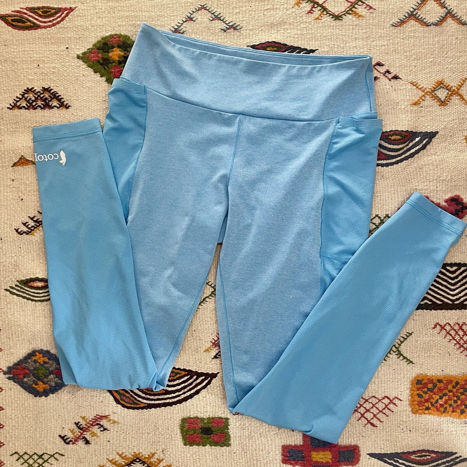 Cotopaxi Baby Blue Wazimu Stretch Leggings Pants Workout Gear - Size Medium