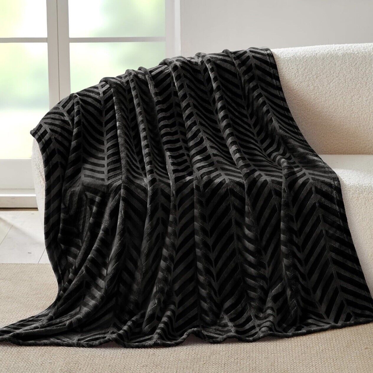 NEW West Elm Black Fleece Fuzzy Soft Throw Blanket Bedspread Bedding - 50" x 60"