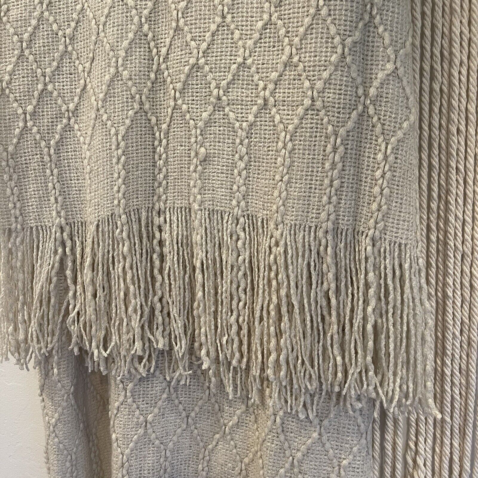 New Anthropologie White Boho Tassel Fringe Pom Pom Knit Throw Blanket 60" x 80"