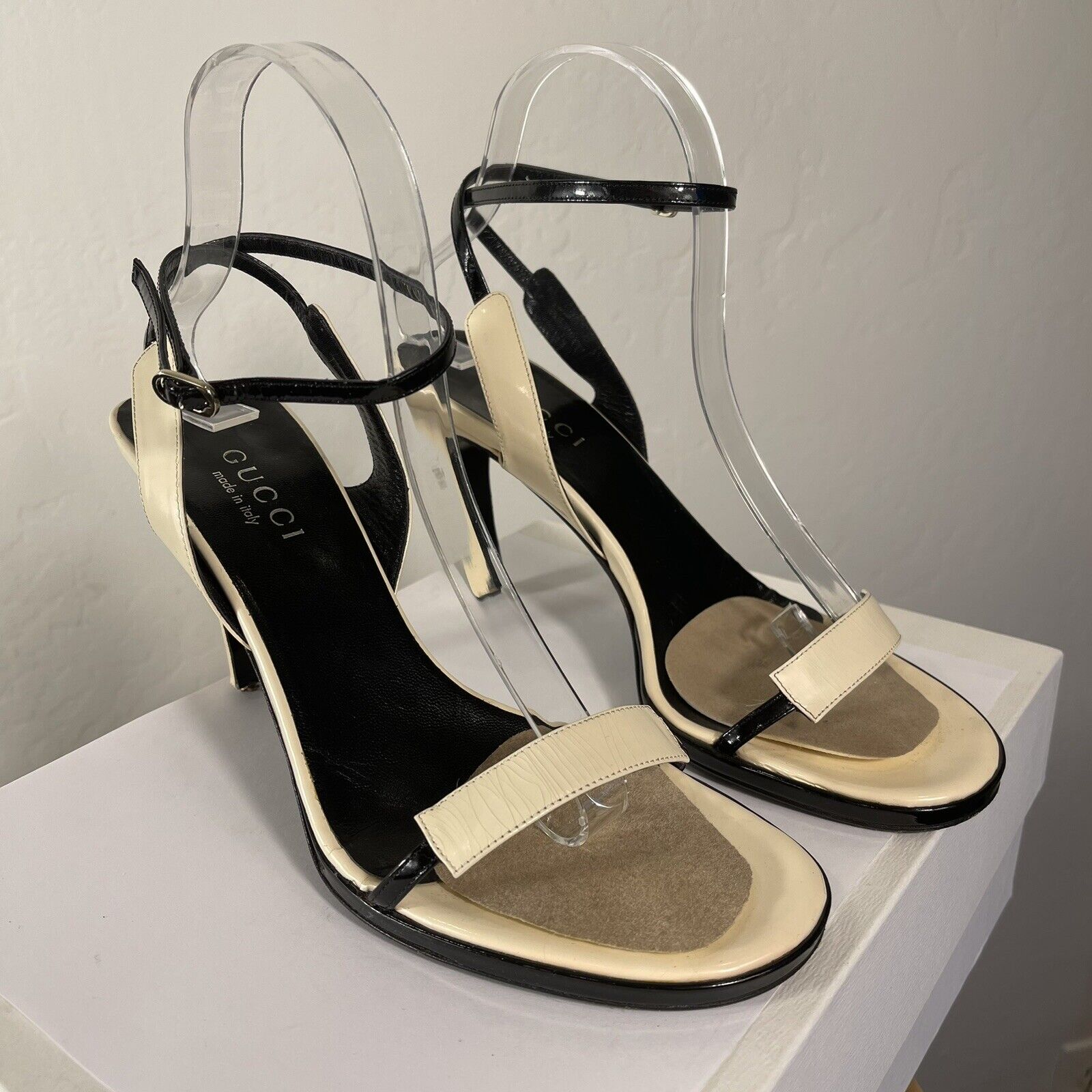 Gucci Stilletos Heels / Shoes | Black & Cream Ankle Strap - Size 8.5 / 39