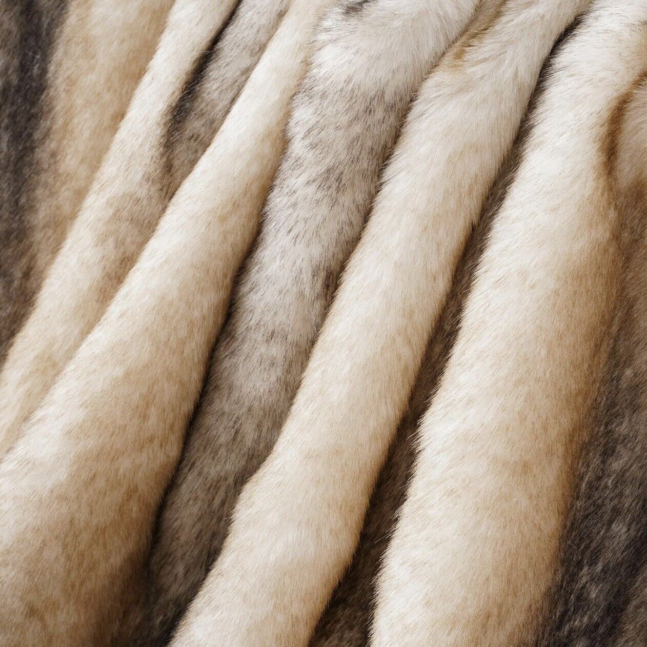 NEW West Elm Boho Brown Faux Fur Thick Mink Throw Blanket Bedding - 60" x 50"