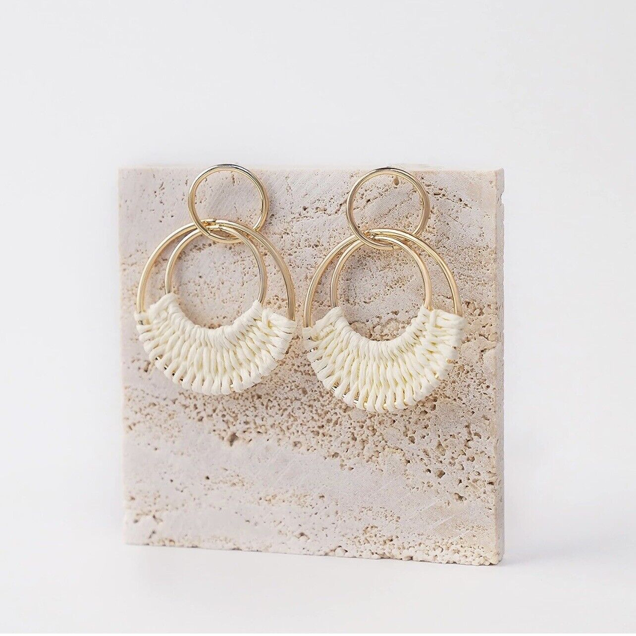 NEW Free People Boho Gold & Raffia Lightweight Hoop Earrings Jewelry Accessory