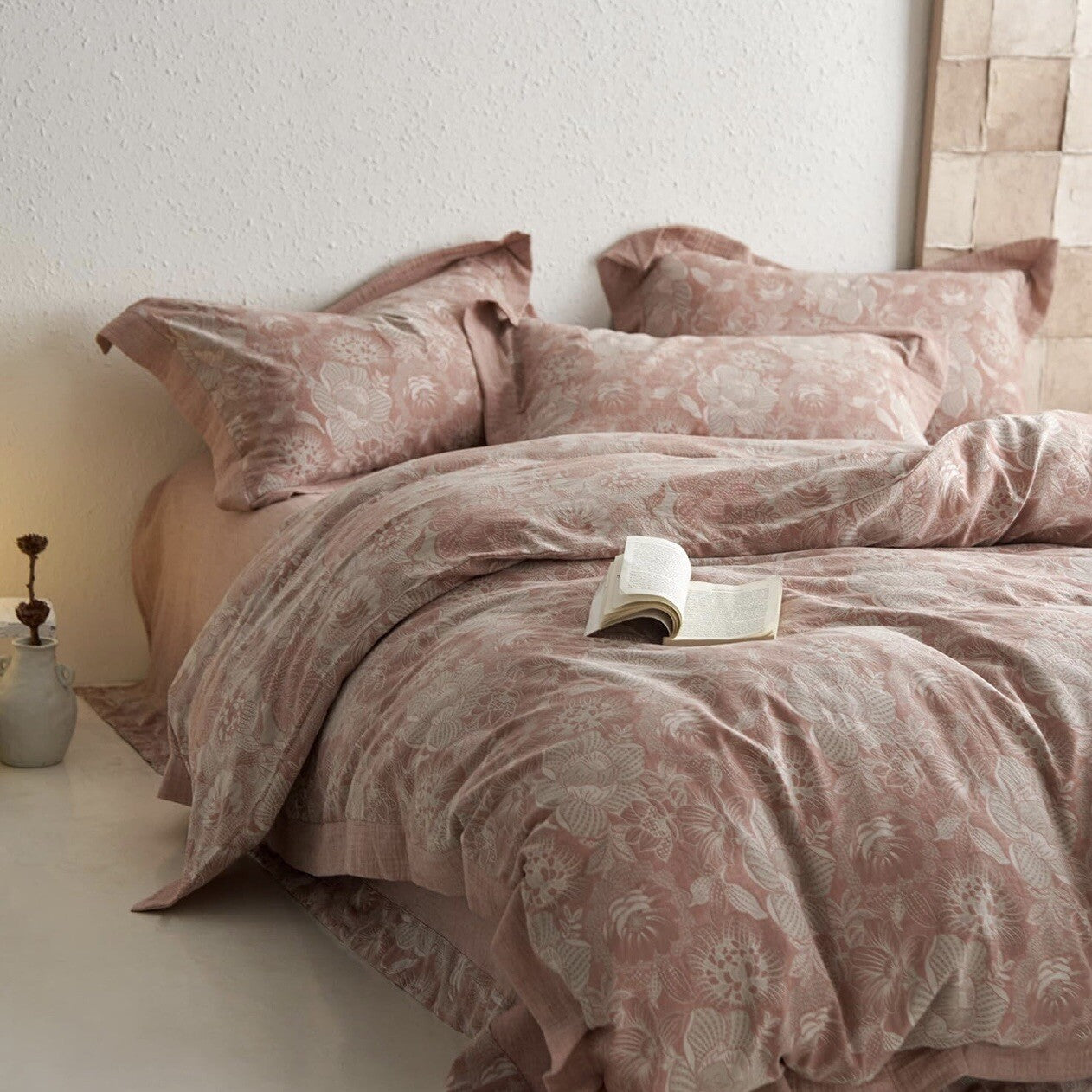 NEW Anthropologie Pink Floral Jacquard Boho King Size Bedding Duvet & Sham Set