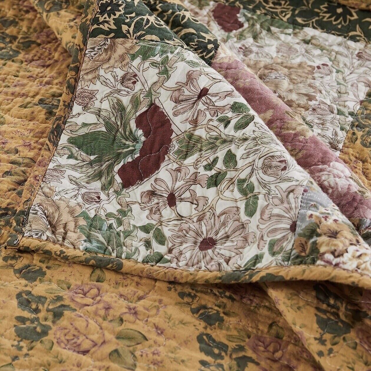 NEW Anthropologie Boho Floral Throw Blanket Bedspread Quilt Bedding - 50" x 60"