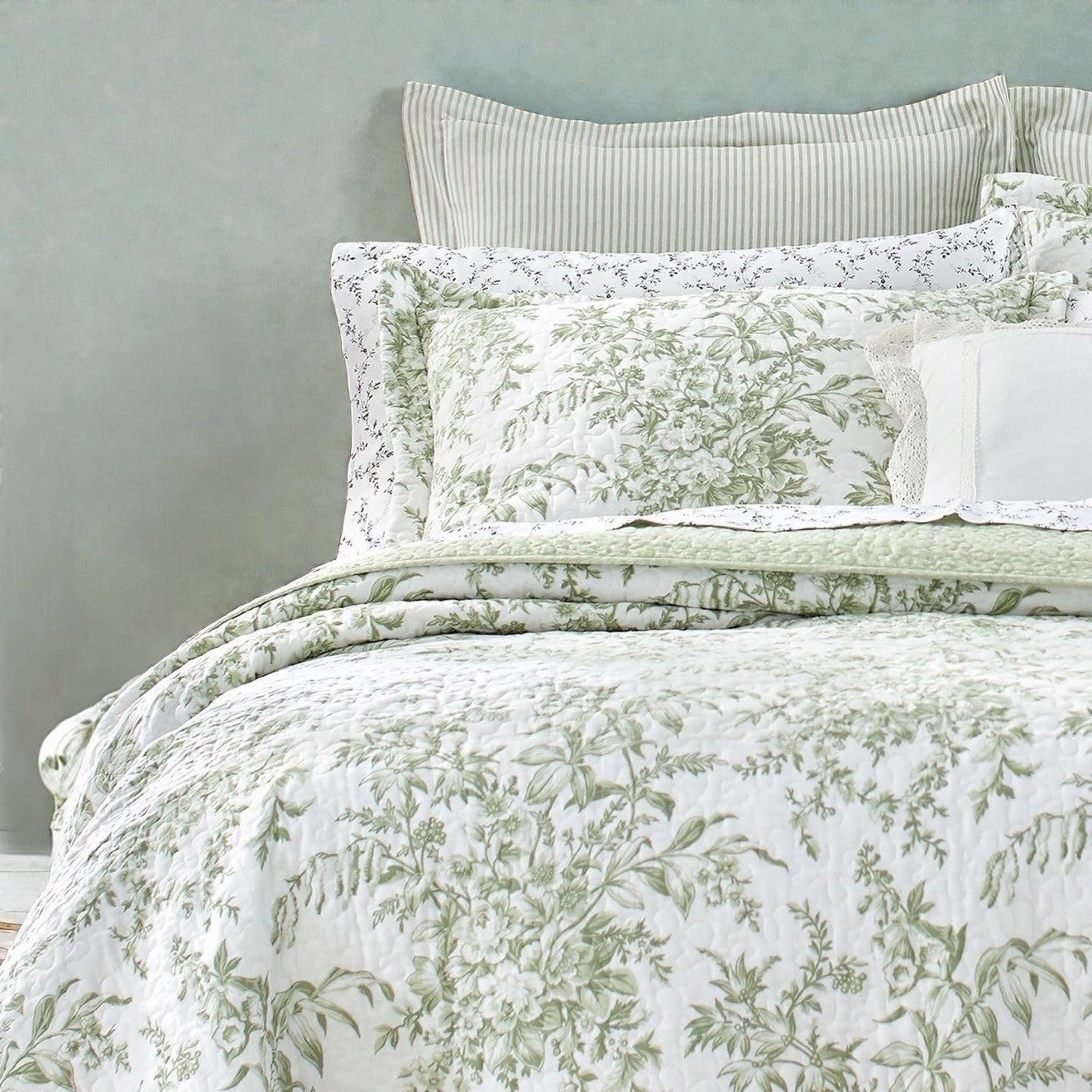 NEW West Elm Green White Floral Retro Cotton Queen King Bedding Quilt & Sham Set