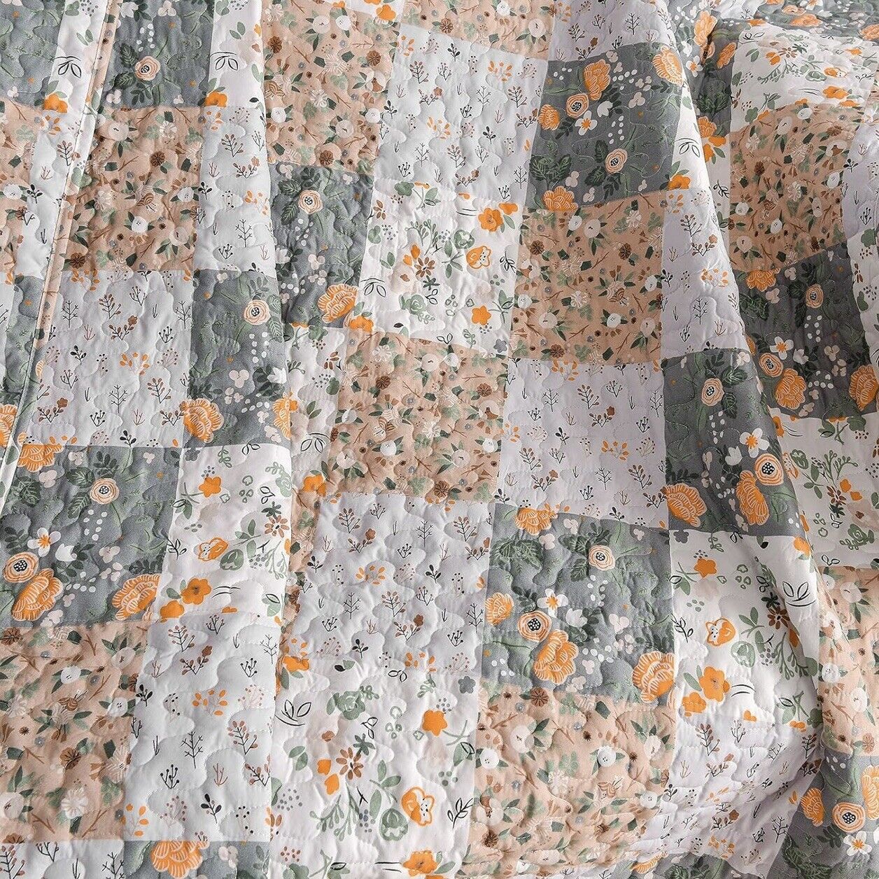 NEW Anthropologie Boho Multicolor Floral Throw Blanket Patchwork Quilt 50" x 60"