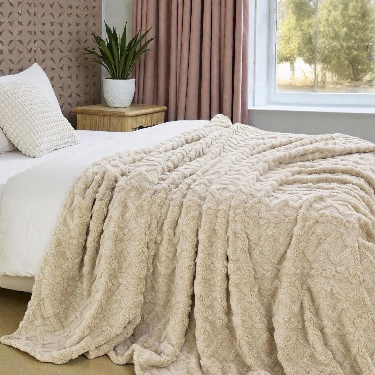 NEW West Elm Beige Ultra Soft Fleece Boho Tufted Fuzzy Throw Blanket - 50" x 60"