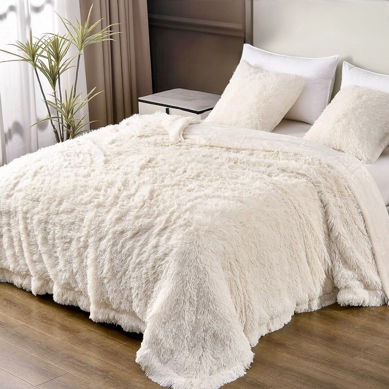 NEW West Elm Boho Beige Faux Fur Fuzzy Plush Throw Blanket Bedding - 50" x 60"