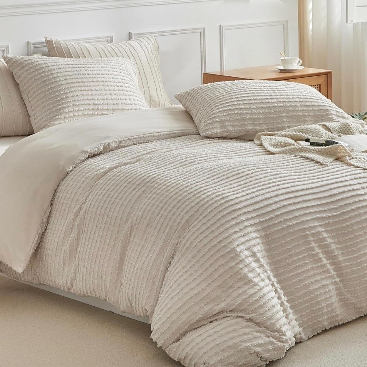 NEW West Elm Beige Boho Queen Size Tufted Fringe Bedding Duvet & Sham Set