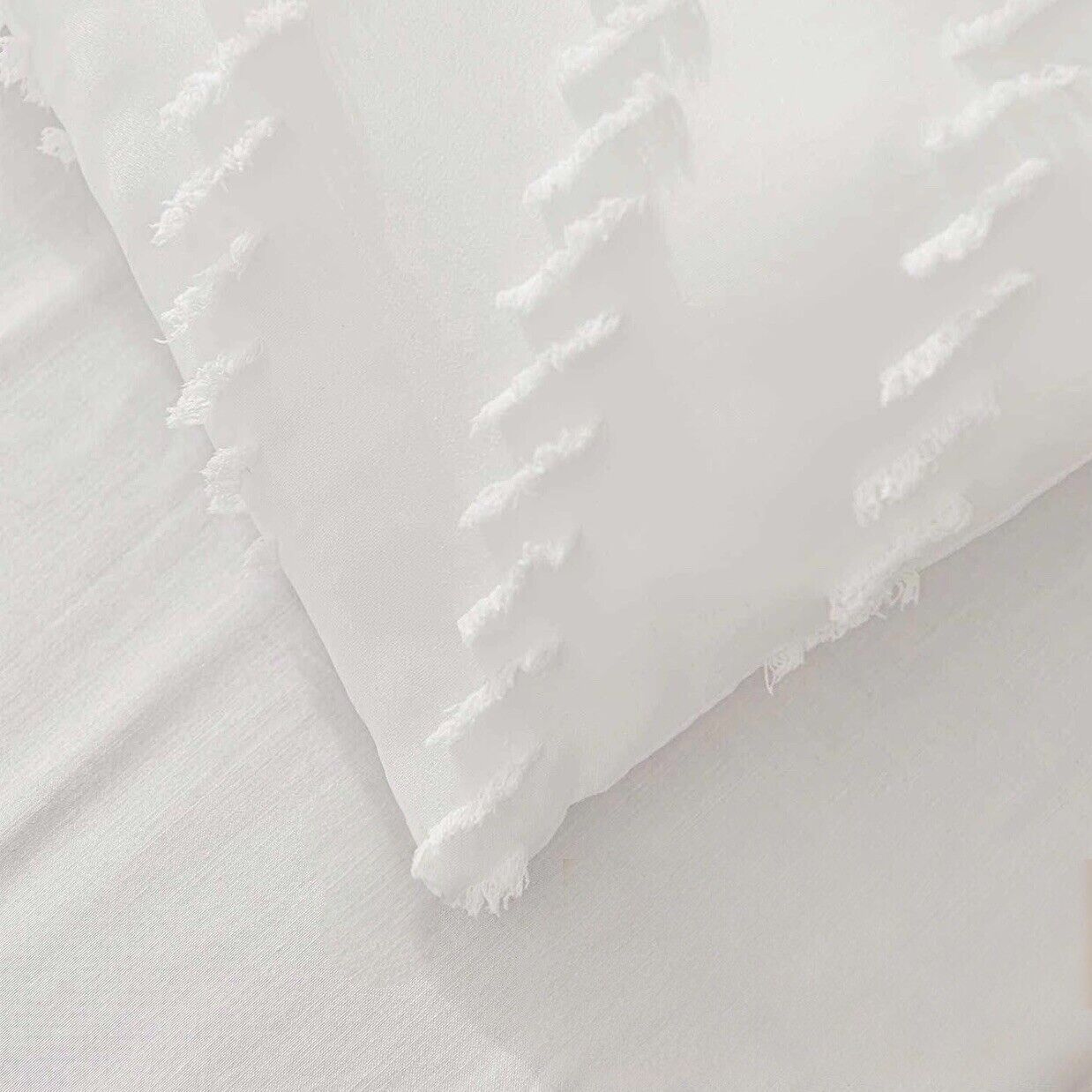 NEW Anthropologie White Tufted King Size Fringe Comforter Bedding Sham Case Set