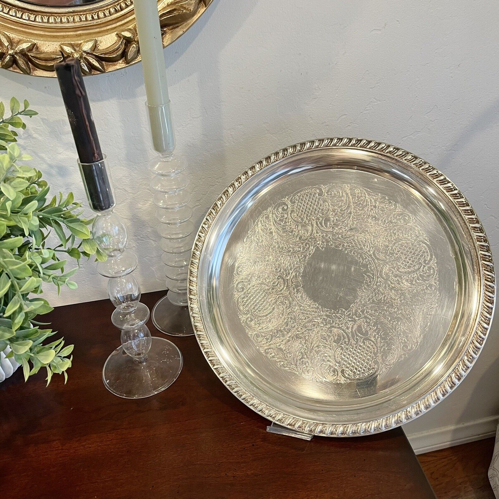 Vintage Leonard Silver Manufacturing Round Plated Embossed Serving Tray Platter