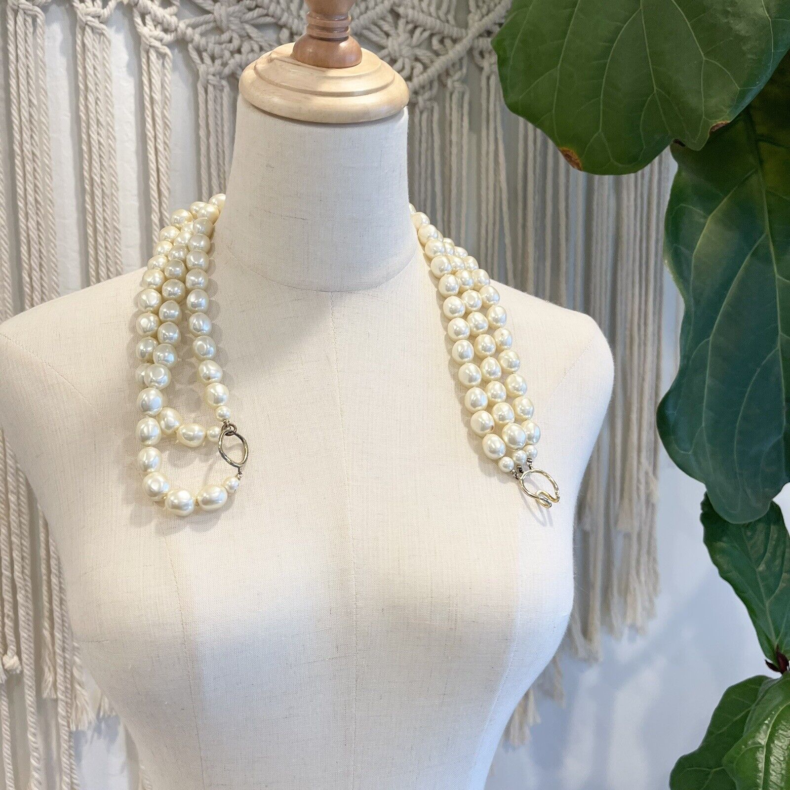 Vintage White Pearl Ceramic Long Beaded Layered Necklace Jewelry Retro Antique