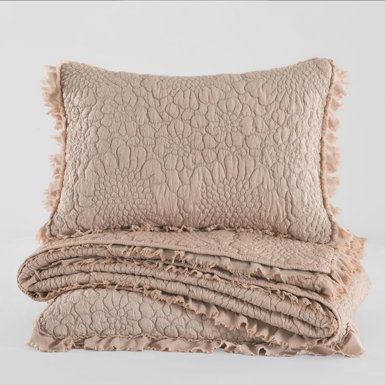 NEW Anthro Dusty Pink Boho Ruffle Crinkle Queen / King Bedding Quilt & Sham Set