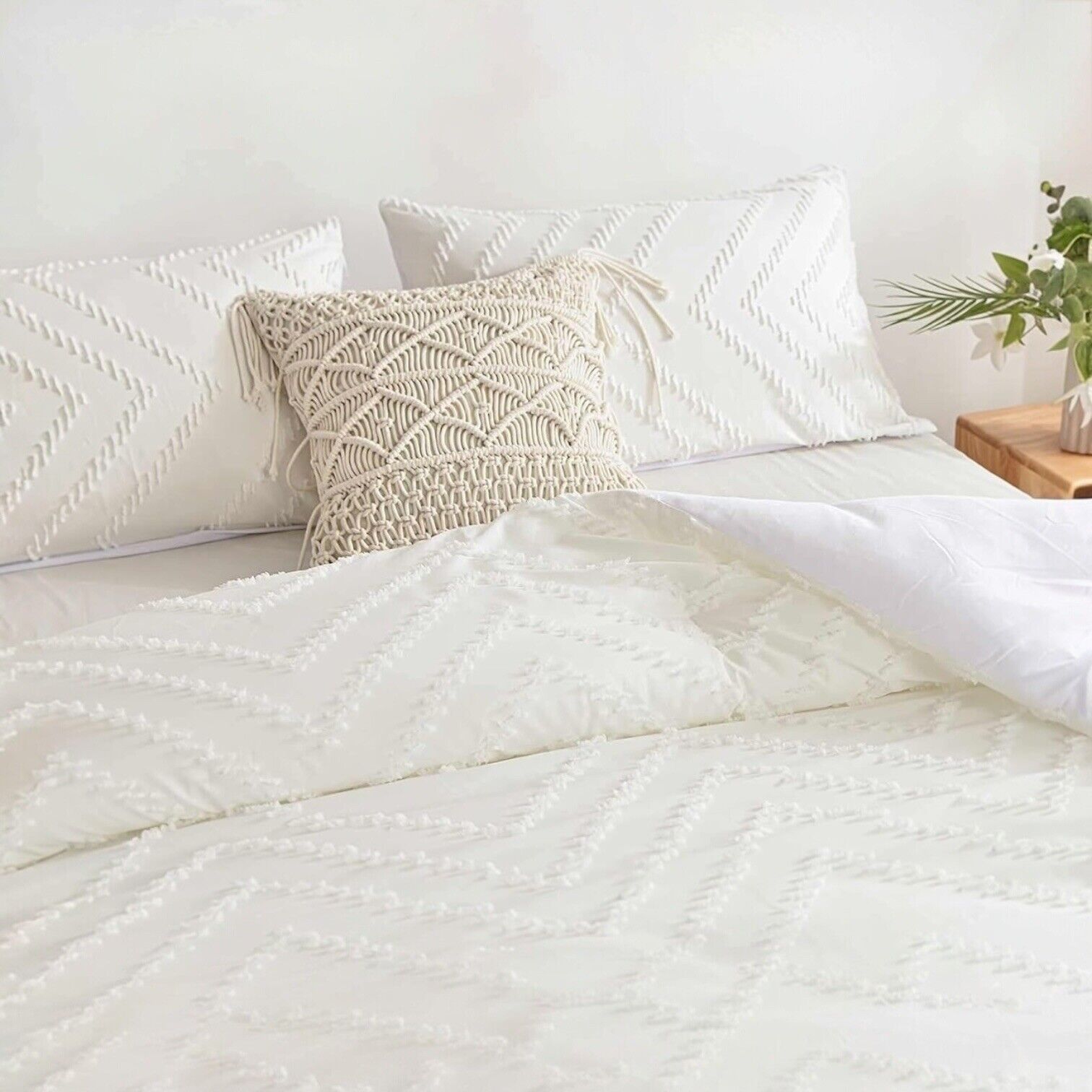 NEW Anthropologie White Tufted Queen Size Fringe Comforter Bedding Sham Case Set