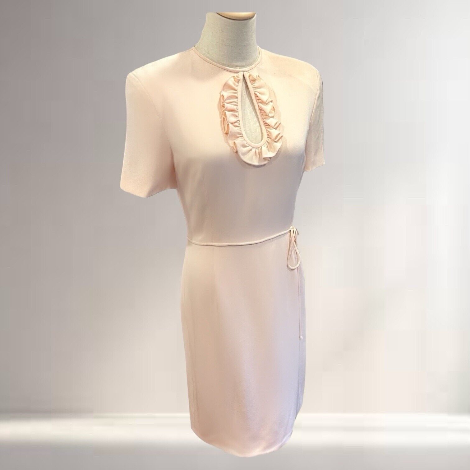 Vintage Carolina Herrera Pink Silk Ruffle Short Sleeve Shift Dress - Size Small