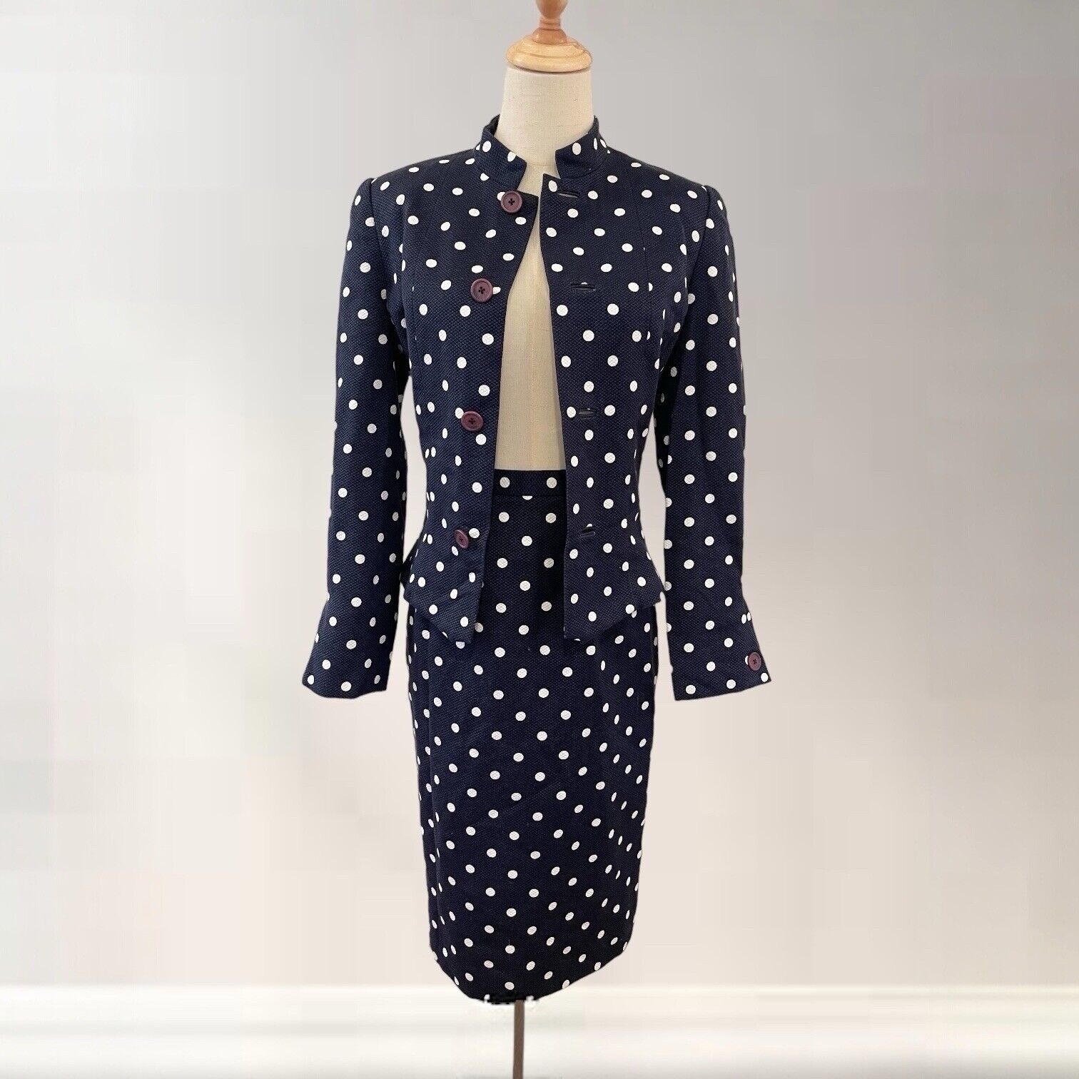 Vintage Carolina Herrera Navy Polka Dot Skirt Suit Blazer Jacket Set Size Small