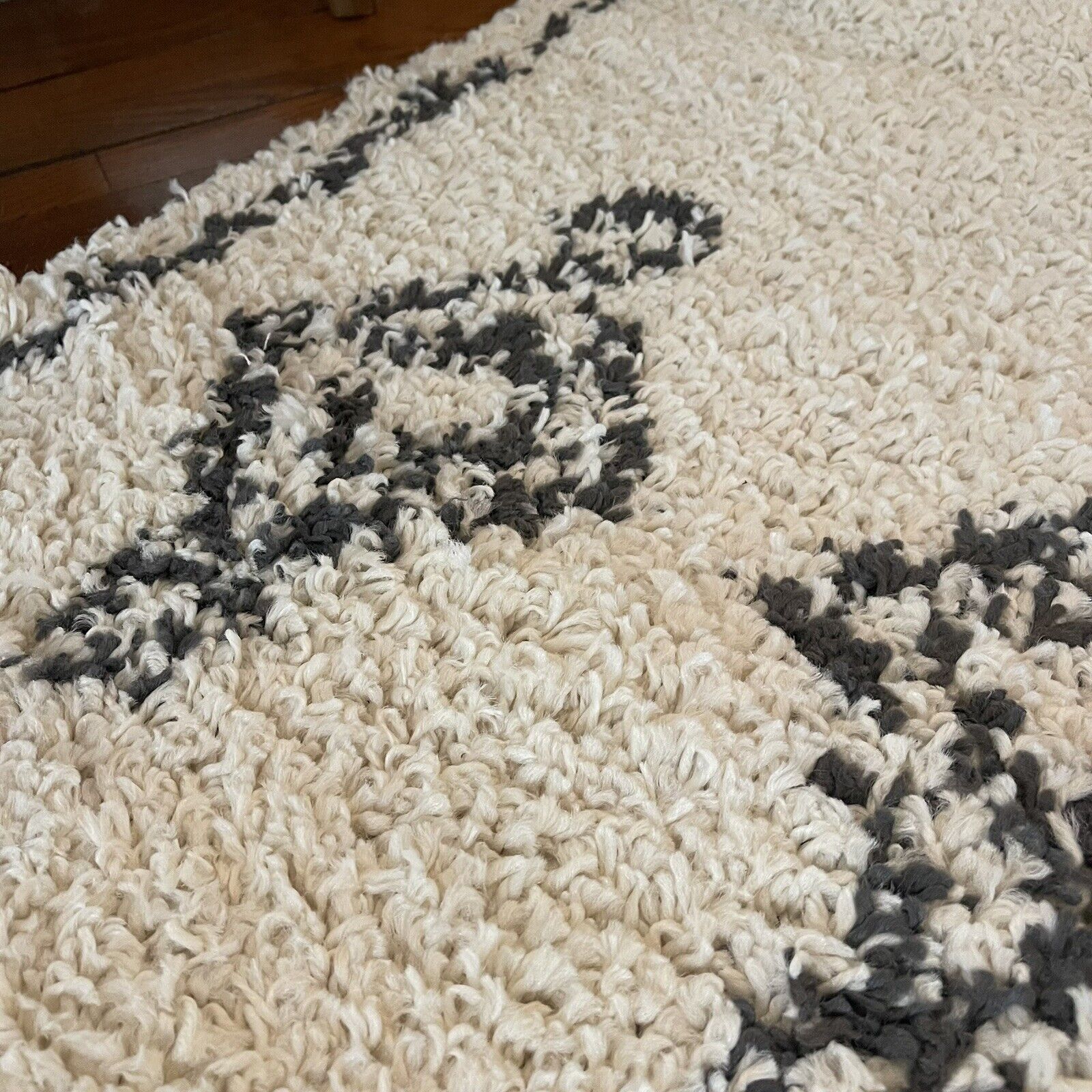 NEW West Elm White Black Boho Tassel Geometric Shag Area Rug Carpet - 5' x 8'