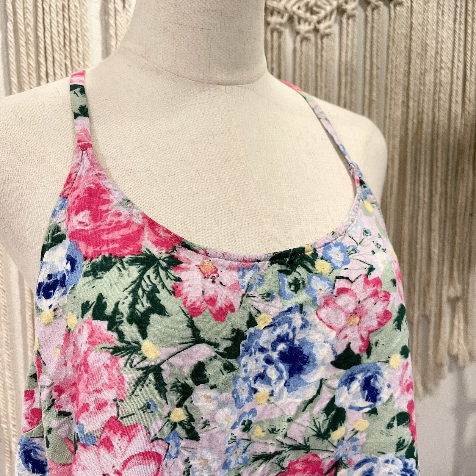 Anthropologie Neon Pink Floral Boho Trapeze Tank Top Shirt Blouse | Size Medium