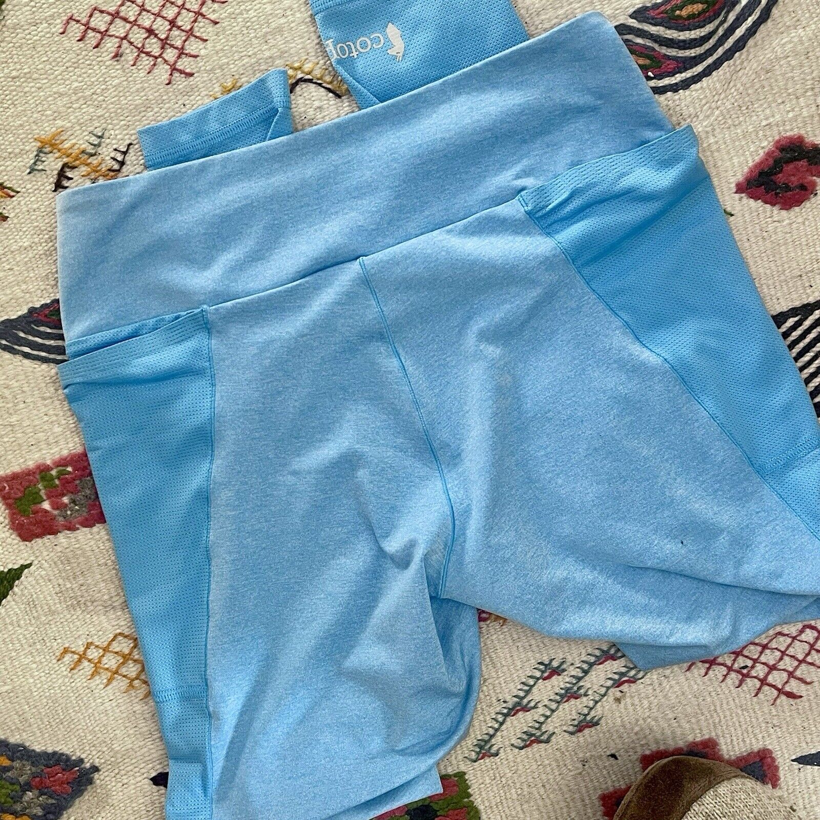 Cotopaxi Baby Blue Wazimu Stretch Leggings Pants Workout Gear - Size Medium