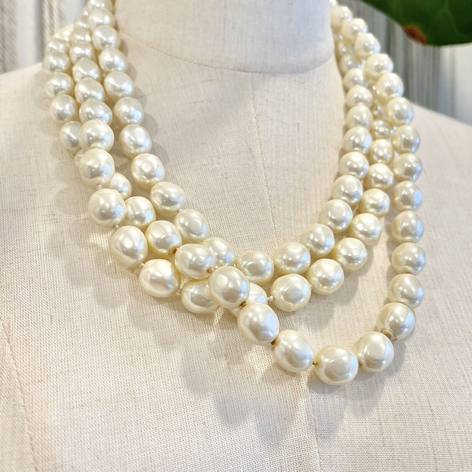 Vintage White Pearl Ceramic Long Beaded Layered Necklace Jewelry Retro Antique