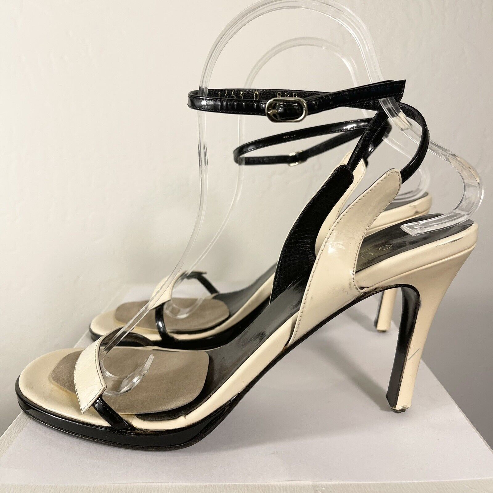 Gucci Stilletos Heels / Shoes | Black & Cream Ankle Strap - Size 8.5 / 39