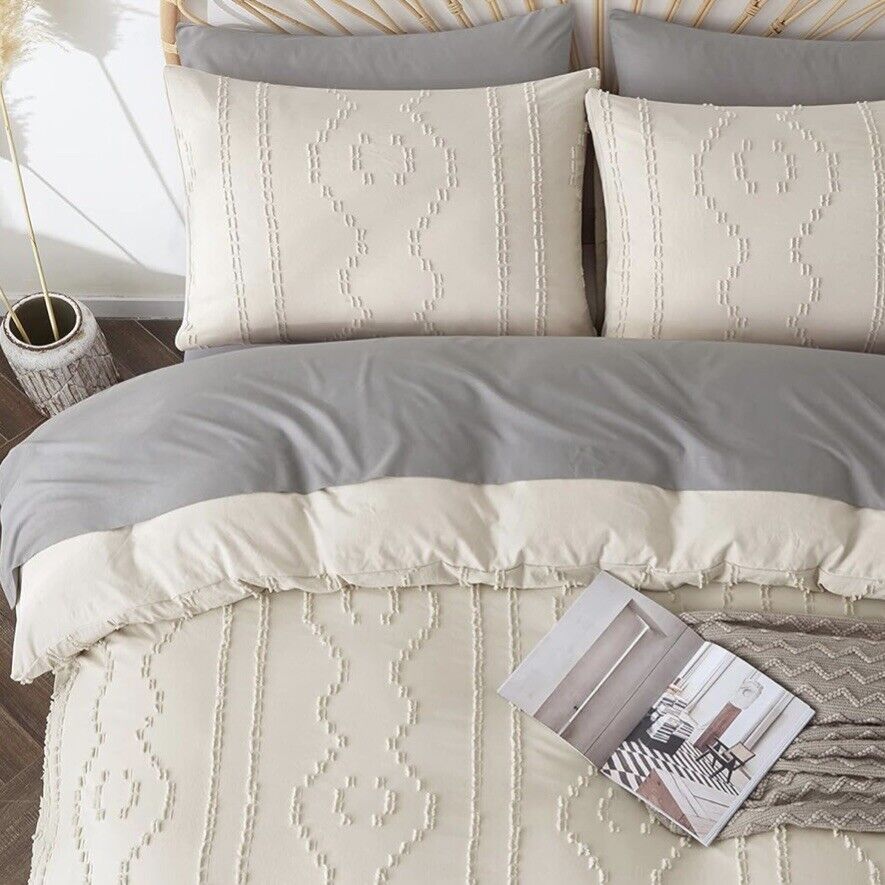 NEW Anthropologie Beige Boho King Size Tufted Fringe Bedding Duvet & Sham Set