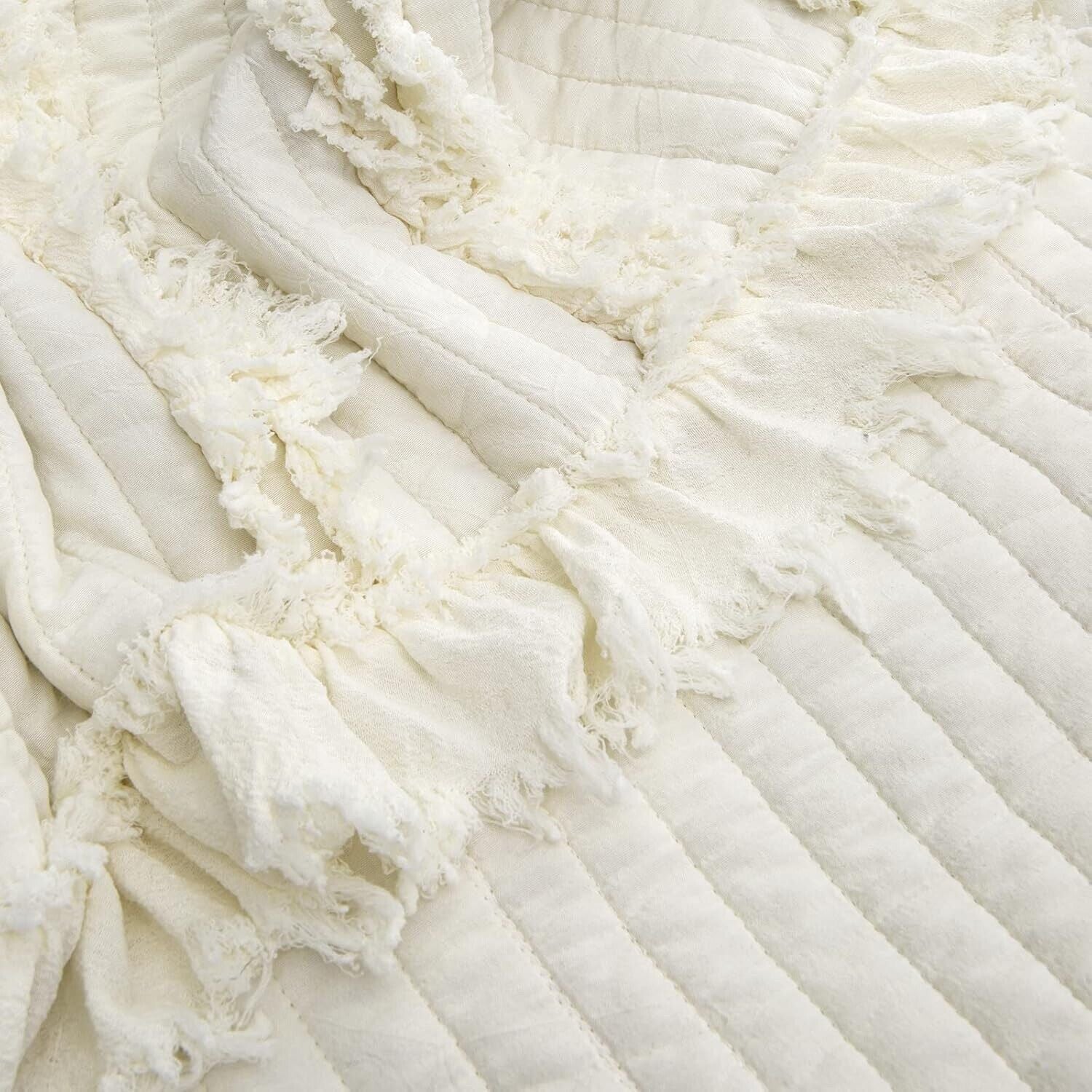 NEW West Elm Boho White Quilted Ruffle Knit Throw Blanket Bedding - 60" x 80"