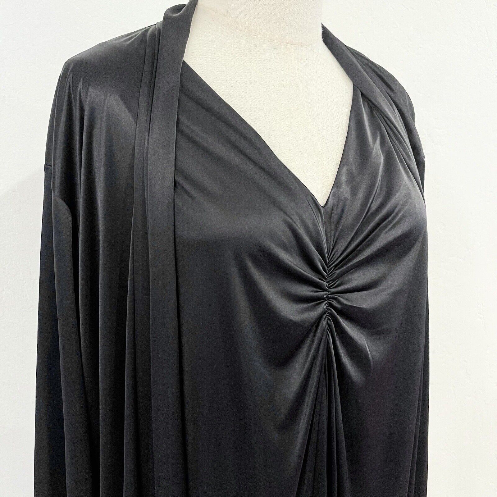 NEW Natori Black Silky Nightgown Robe Lingerie Dress Gown Pajama Set - Large