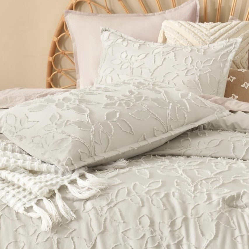 NEW Anthro Ivory Beige Tufted Floral Queen King Boho Comforter Bedding Sham Set
