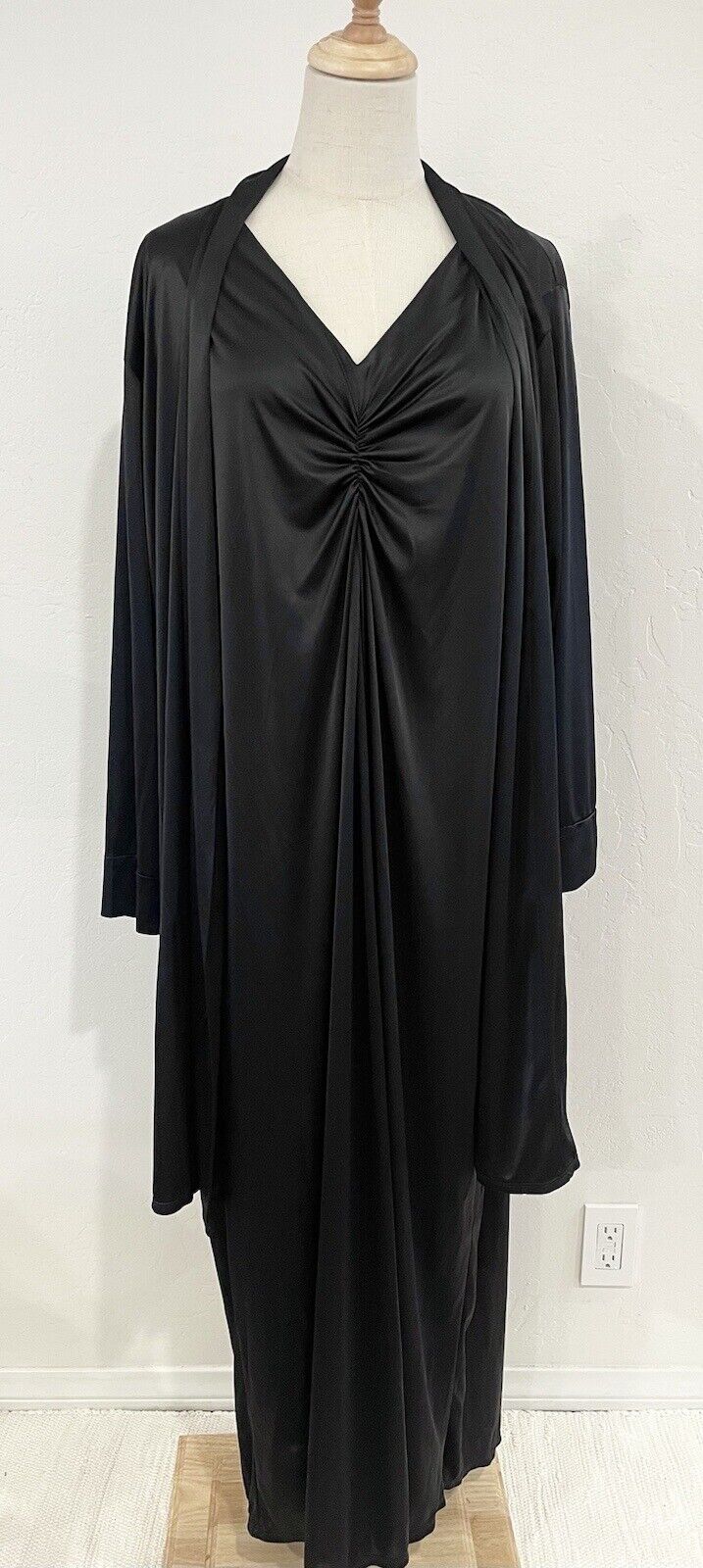 NEW Natori Black Silky Nightgown Robe Lingerie Dress Gown Pajama Set - Large