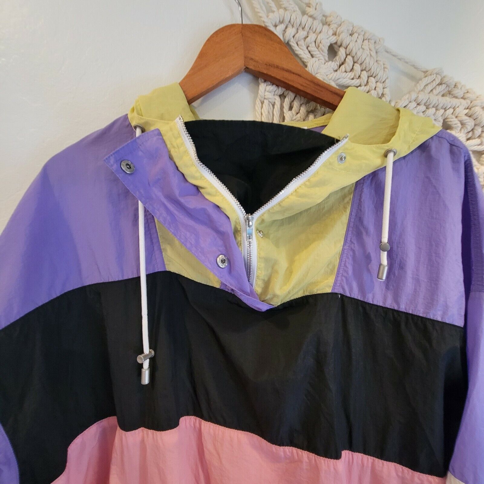 ASTR Neon Retro Sawyer Windbreaker Jacket / Sweatshirt | Size Large