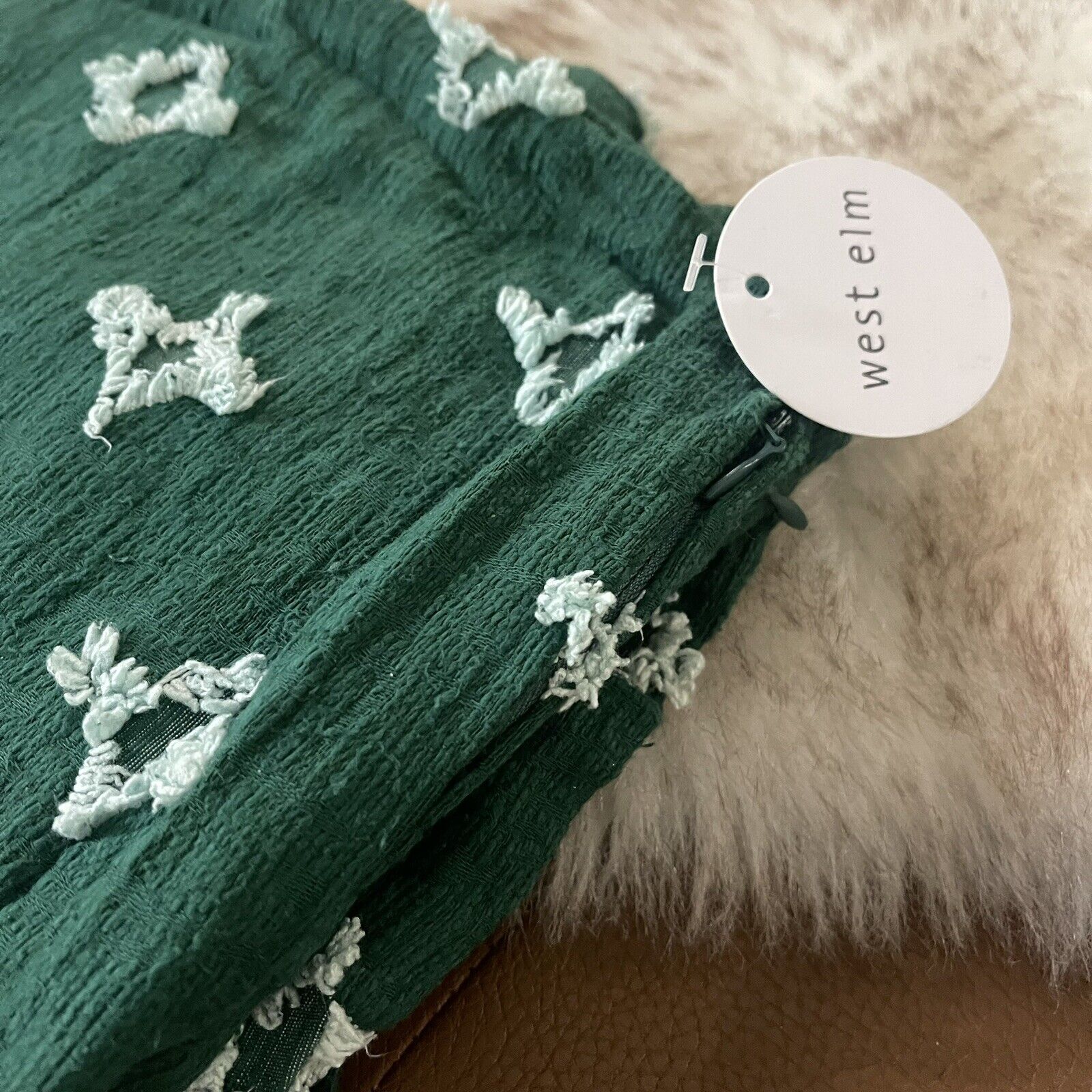 New West Elm Set 2 Green Boho Pom Pom Tassel Throw Pillow Case Cover Sham 18x18