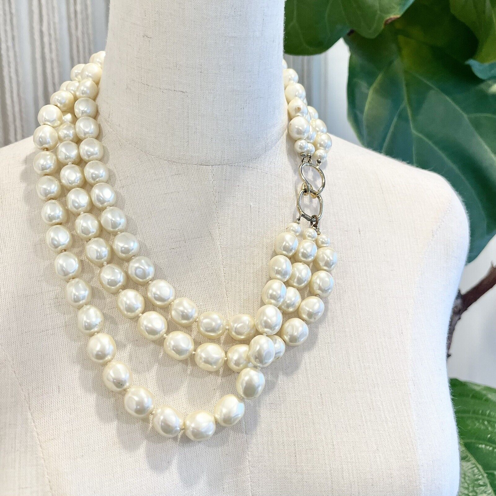 Vintage White Pearl Ceramic Long Beaded Layered Necklace Jewelry Retro Antique