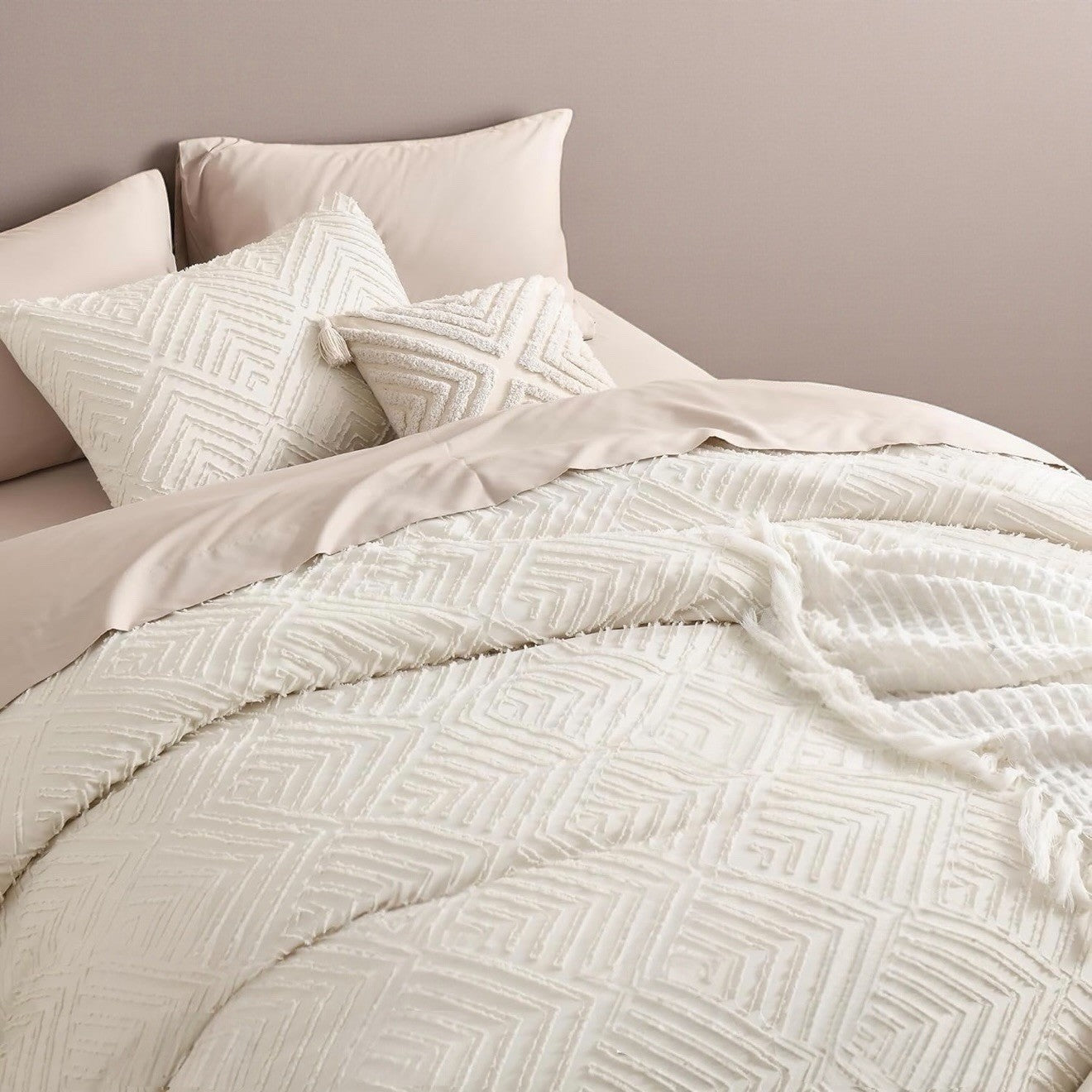 NEW Anthro Beige Diamond Tufted Queen / King Boho Comforter Bedding & Sham Set